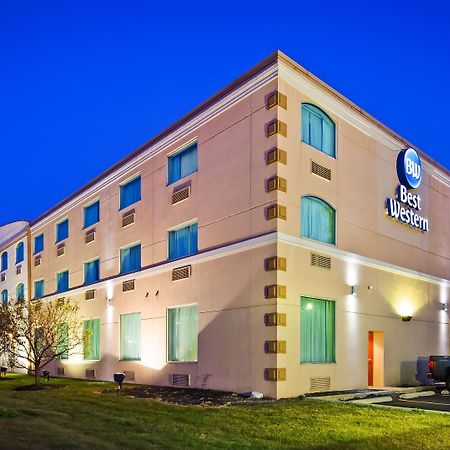 Best Western Airport Inn&Suites Cleveland Brook Park Buitenkant foto