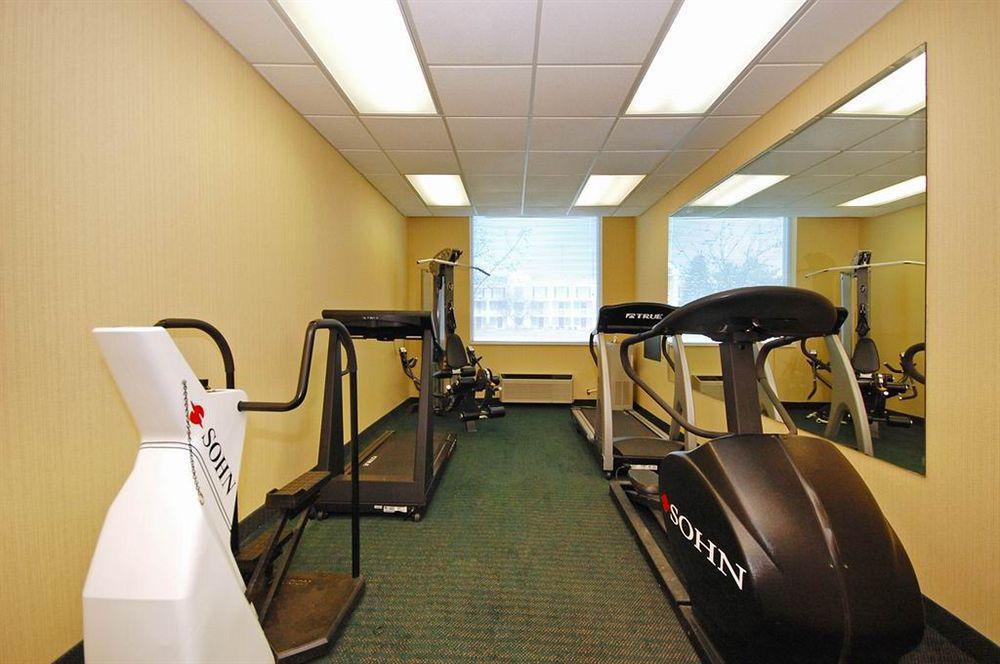 Best Western Airport Inn&Suites Cleveland Brook Park Buitenkant foto