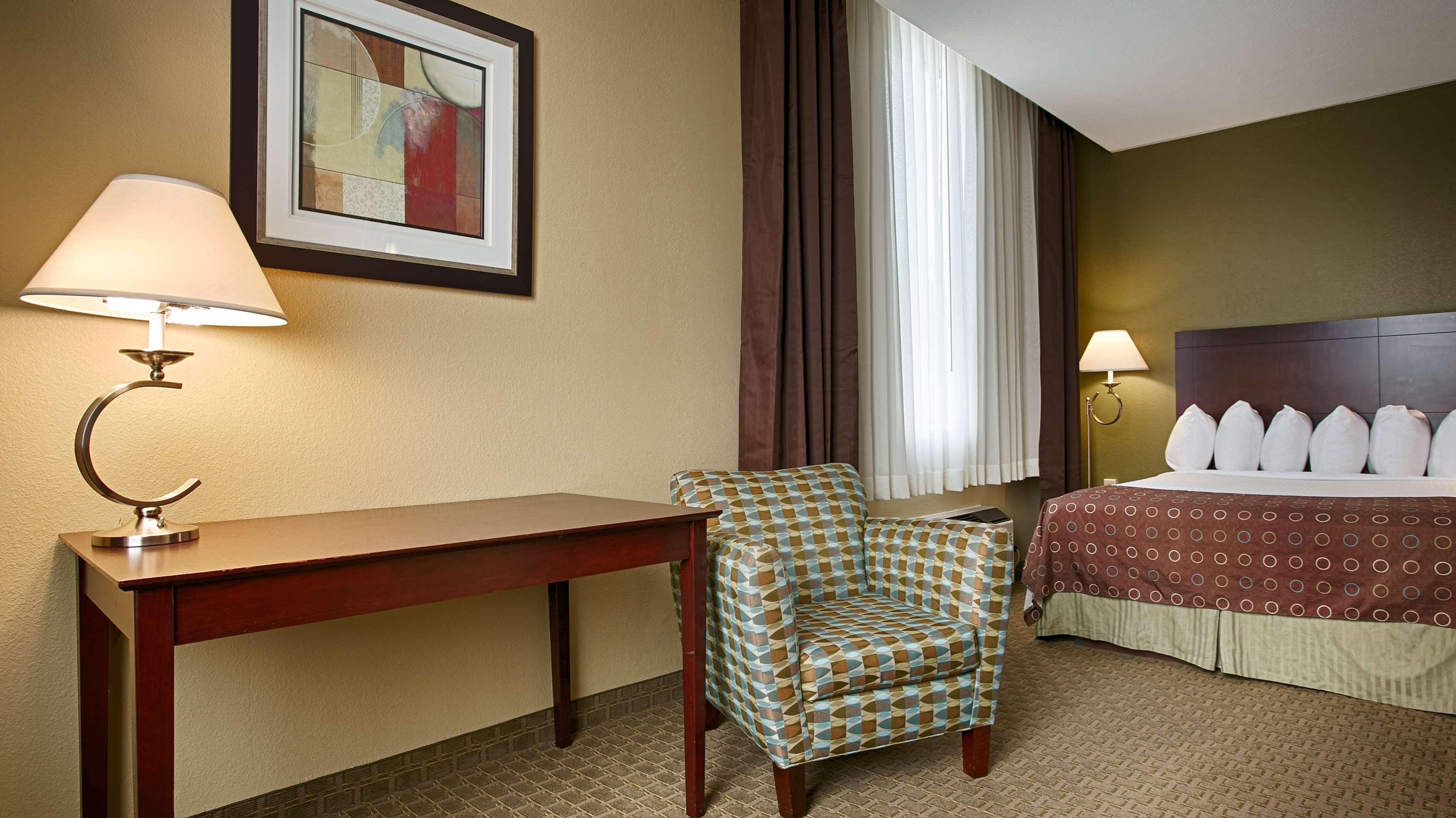 Best Western Airport Inn&Suites Cleveland Brook Park Buitenkant foto