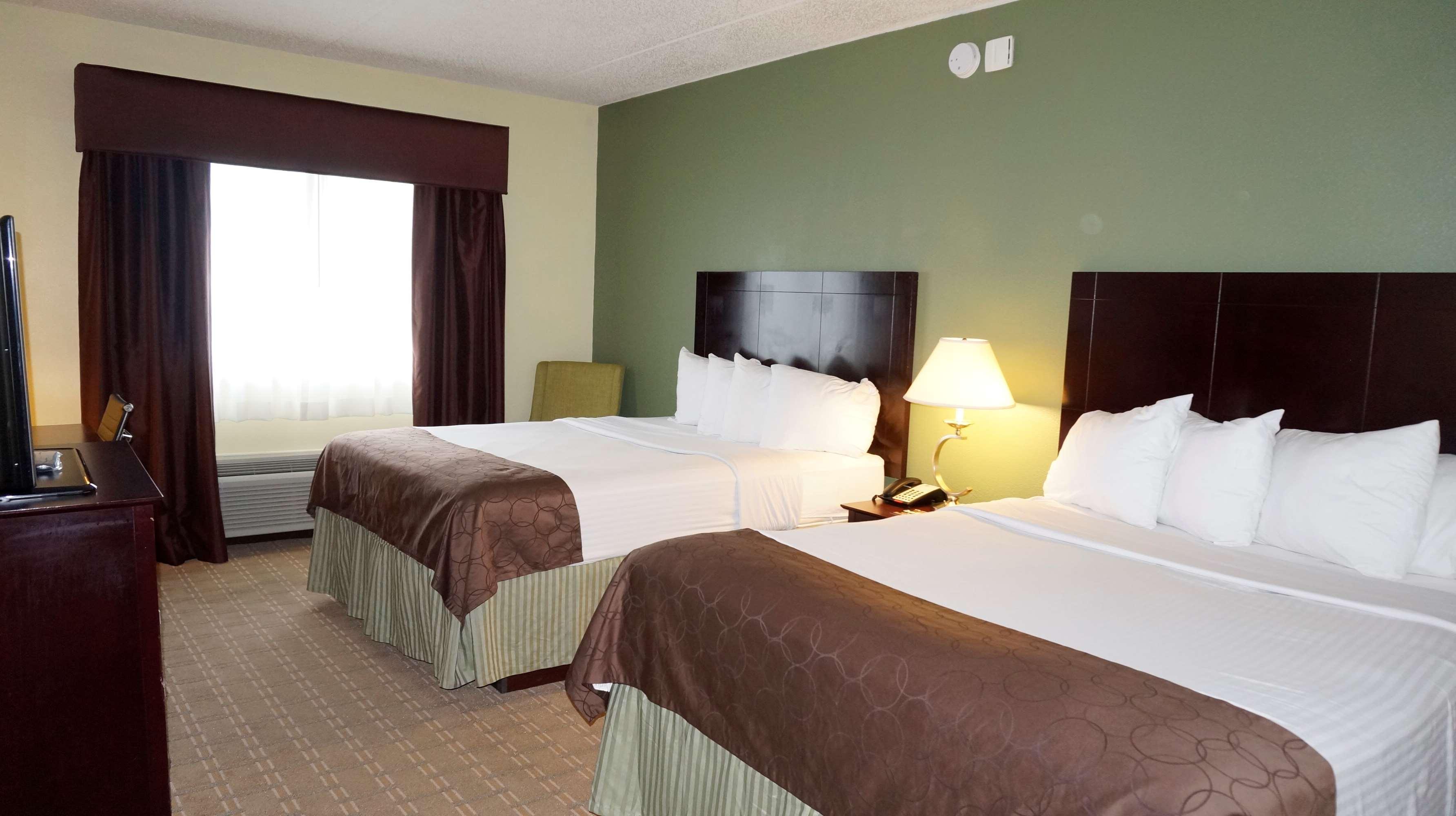 Best Western Airport Inn&Suites Cleveland Brook Park Buitenkant foto