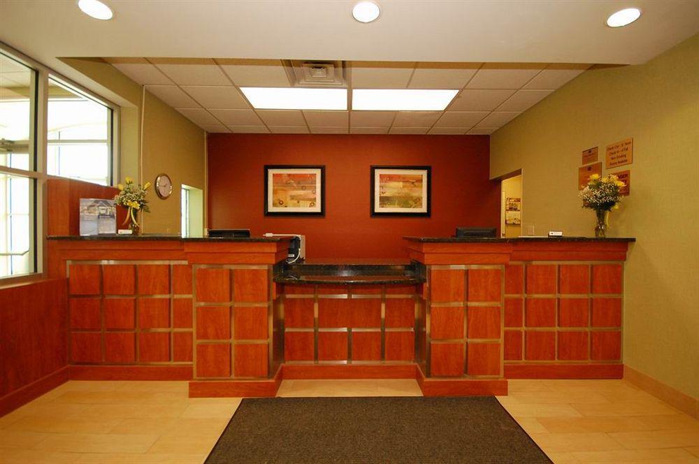 Best Western Airport Inn&Suites Cleveland Brook Park Buitenkant foto