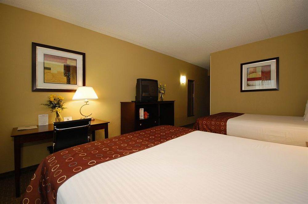 Best Western Airport Inn&Suites Cleveland Brook Park Kamer foto